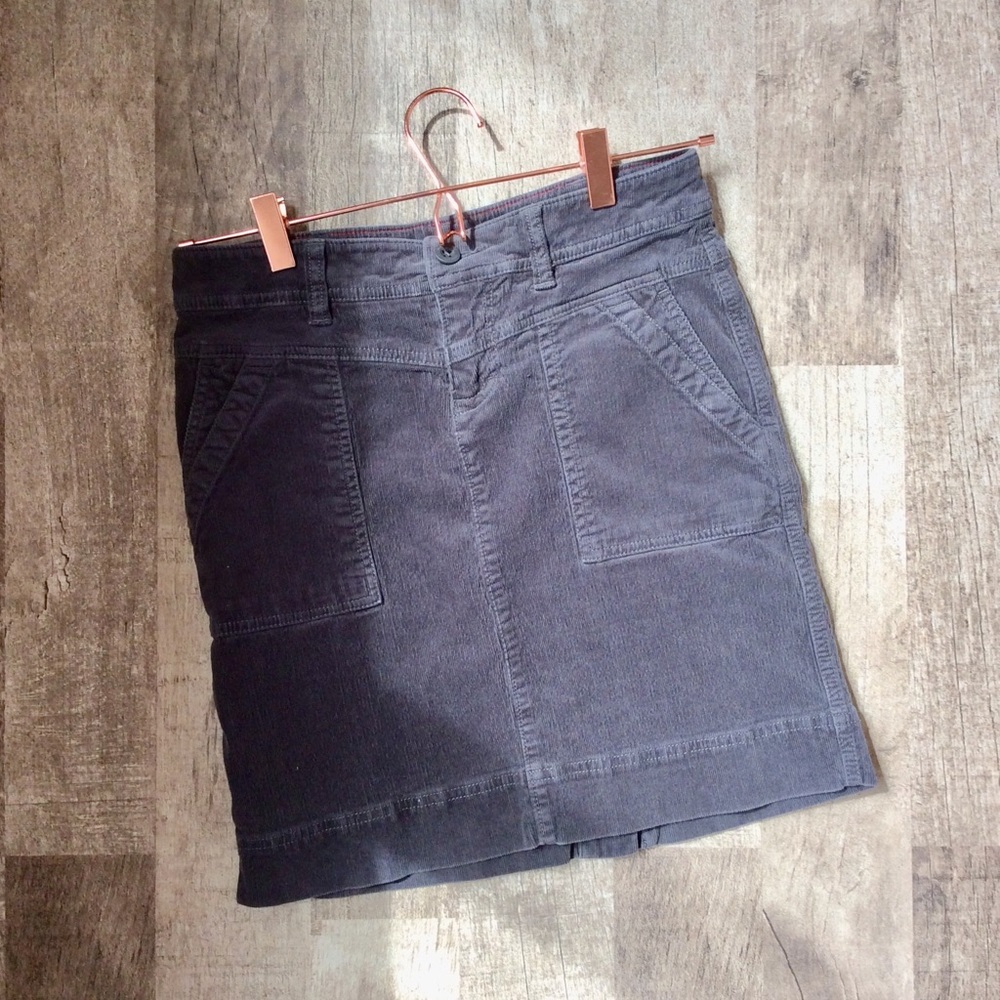 The North Face Corduroy Miniskirt Size 0